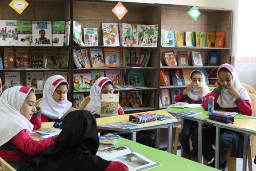 تجهیز ۷۰۰ کلاس درس  استان کردستان به کتابخانه کلاسی در قالب طرح یار مهربان